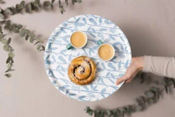 Mougli Blue Dienblad Ø38 Cm 5 Mougli Blue Dienblad Ø38 Cm -Serax Winkel 580961 01 40 EnvironmentImage e754705875